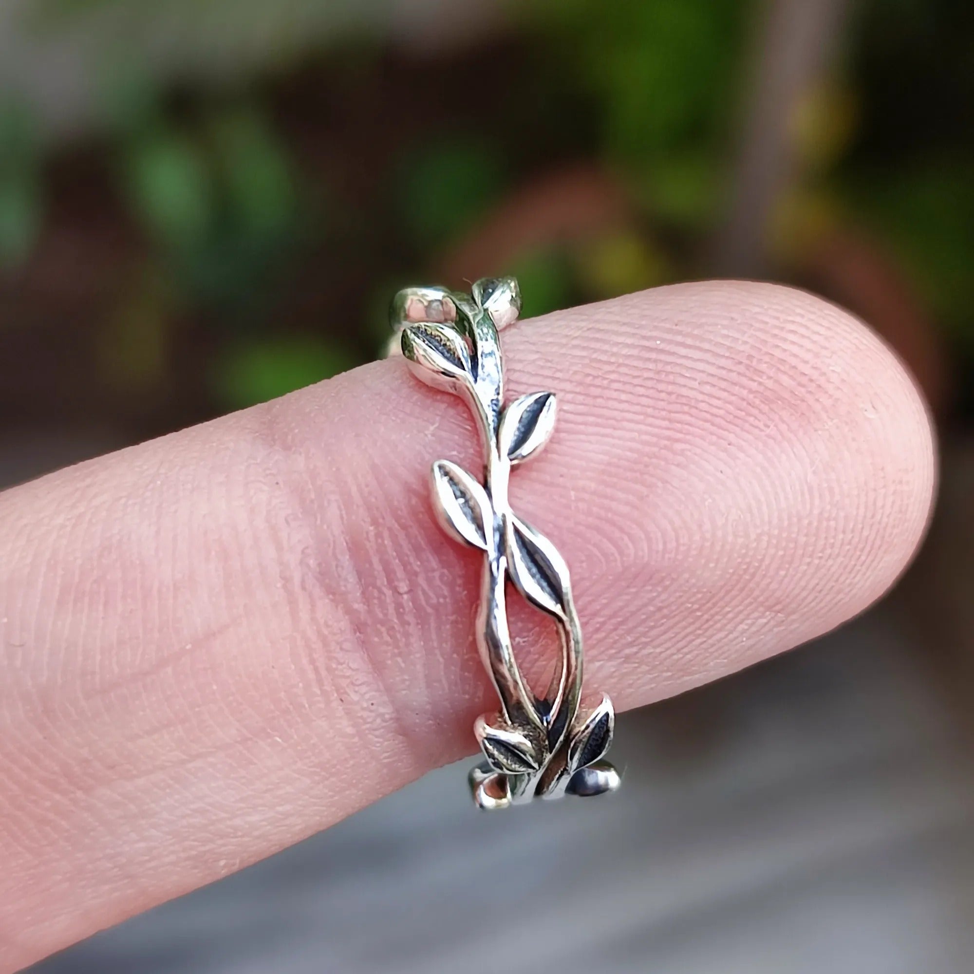 Navya Craft 925 Sterling Silver Handmade Women Leaf Ring Band Boho Jewelry Christmas Anniversary Birthday Valentine Day Gift her wife mother sister best friend