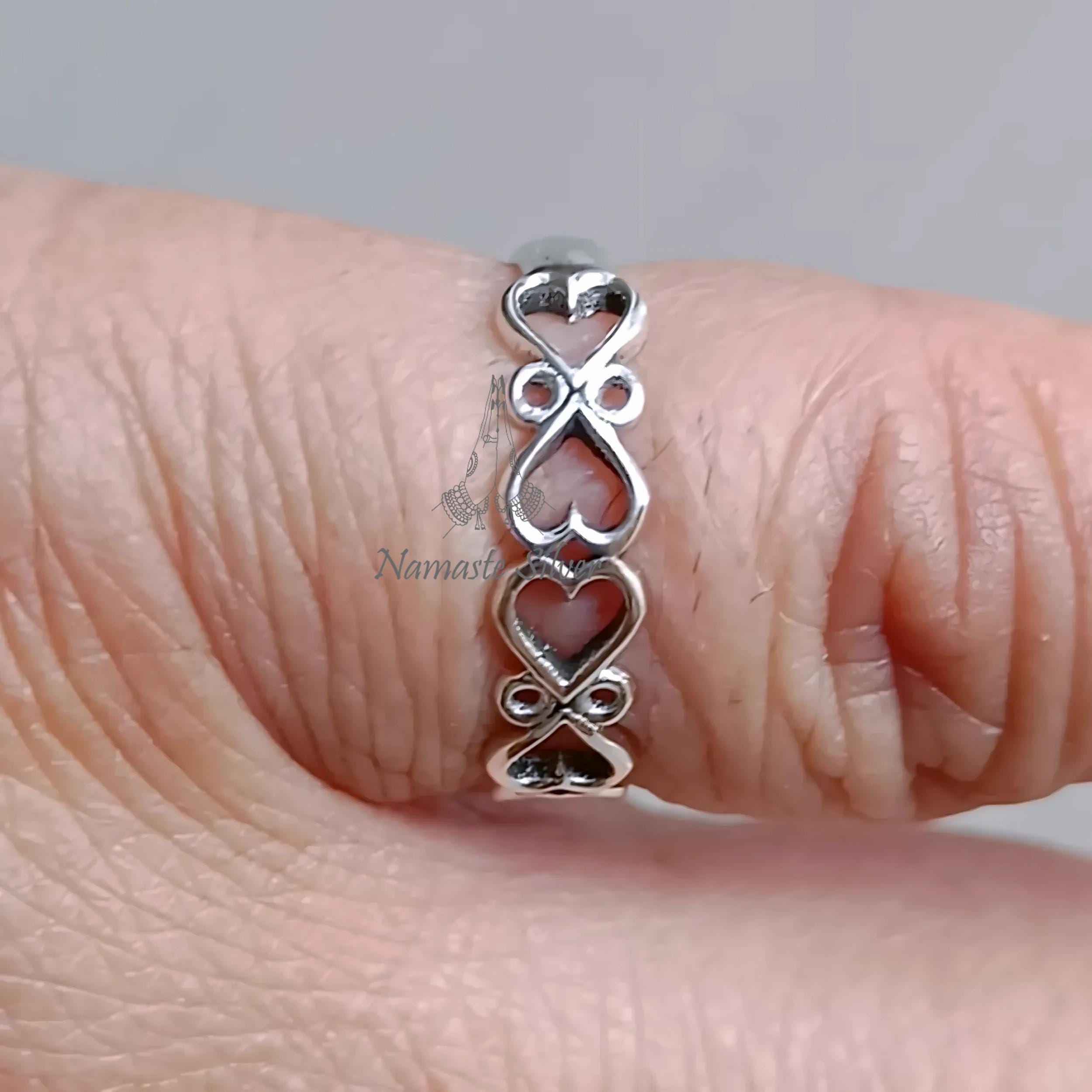 Heart Ring, 925 Sterling Silver Promise Ring, Dainty Heart To Heart Ring Band, Tiny Connected Hearts Handmade Jewelry, Elegant Gift for Her