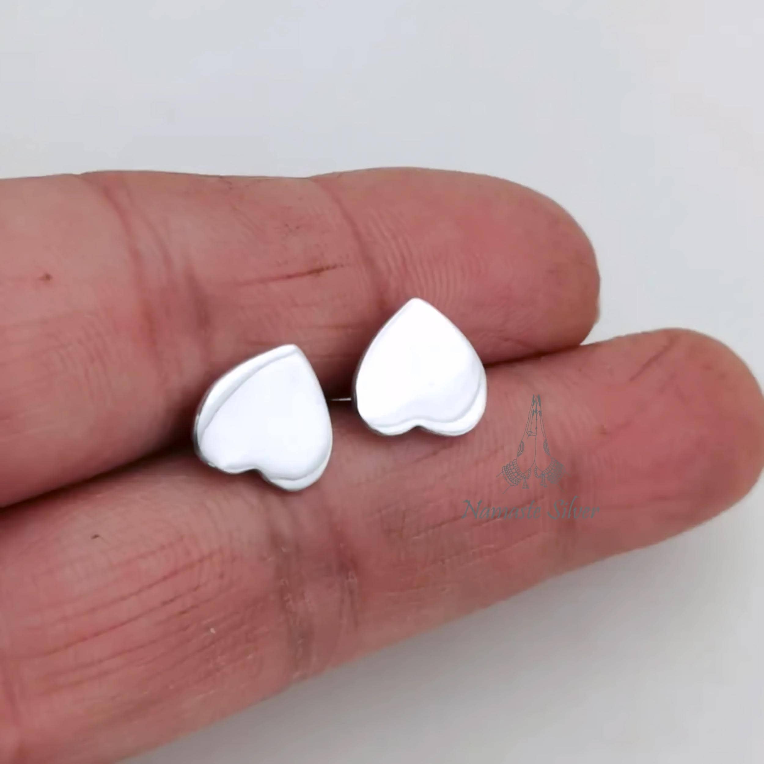 Dainty Heart Stud Earrings, 925 Sterling Silver Minimalist Stud Posts, Delicate Gift for Her, Tiny Heart Earrings, Elegant Everyday Jewelry