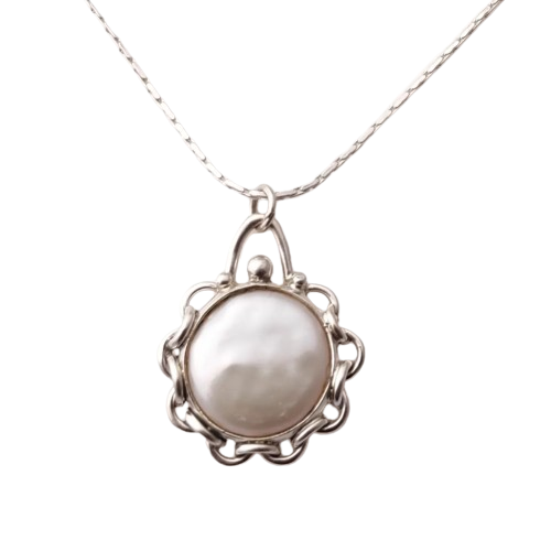 925 silver and popular Fresh water pearl and mother of pearl strand and pendant